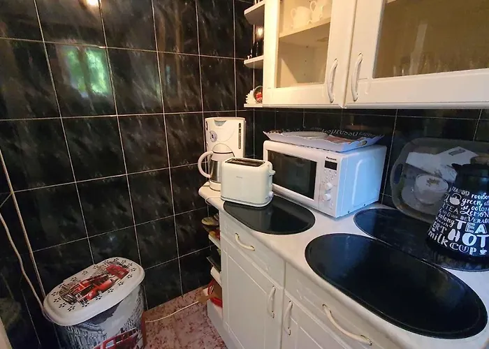 In - Balaton 19924 בית נופש